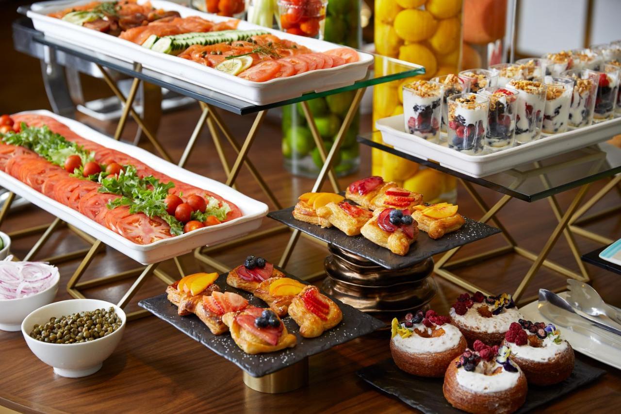 The London West Hollywood At Beverly Hills Ngoại thất bức ảnh A buffet