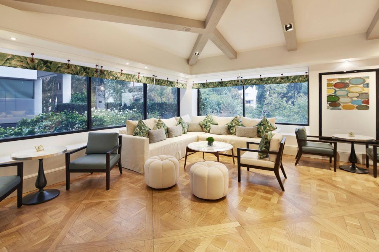 The London West Hollywood At Beverly Hills Ngoại thất bức ảnh The Club at Hong Kong International Airport